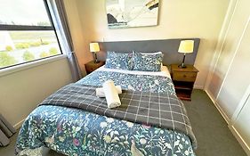 33 Star Apartment